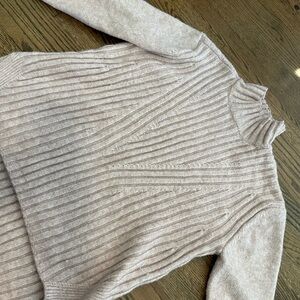 Vera Wang Elegant Cream Sweater